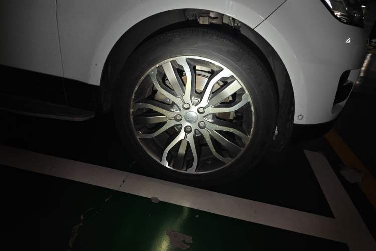 Used Land Rover Range Sport 2014 3.0 SC V6 HSE DYNAMIC Right Front Wheel Hub