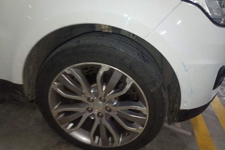 Used Land Rover Range Sport 2014 3.0 SC V6 HSE DYNAMIC Right Front Wheel Hub