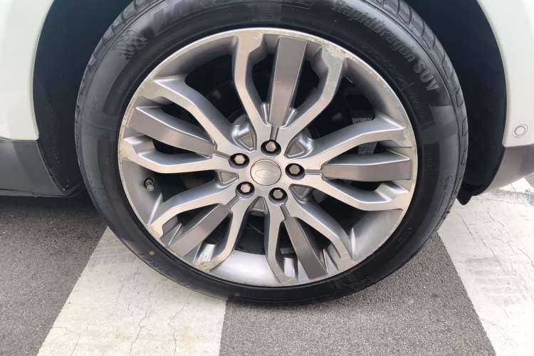 Used Land Rover Range Sport 2014 3.0 SC V6 HSE DYNAMIC Right Front Wheel Hub