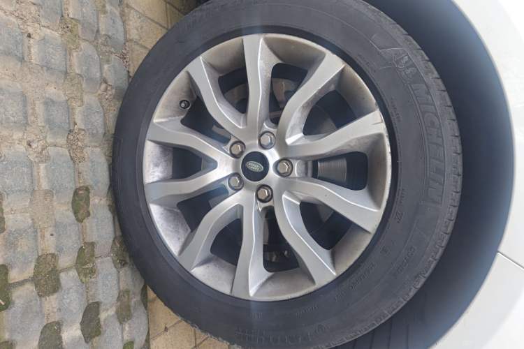 Used Land Rover Range Sport 2014 3.0T V6 Gasoline Version U.S. Specification Right Front Wheel Hub