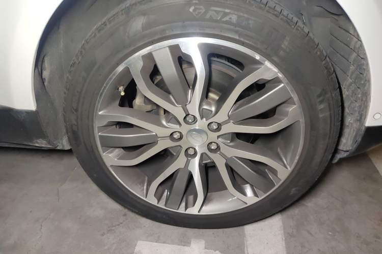 Used Land Rover Range Sport 2014 3.0 SC V6 HSE DYNAMIC Right Front Wheel Hub