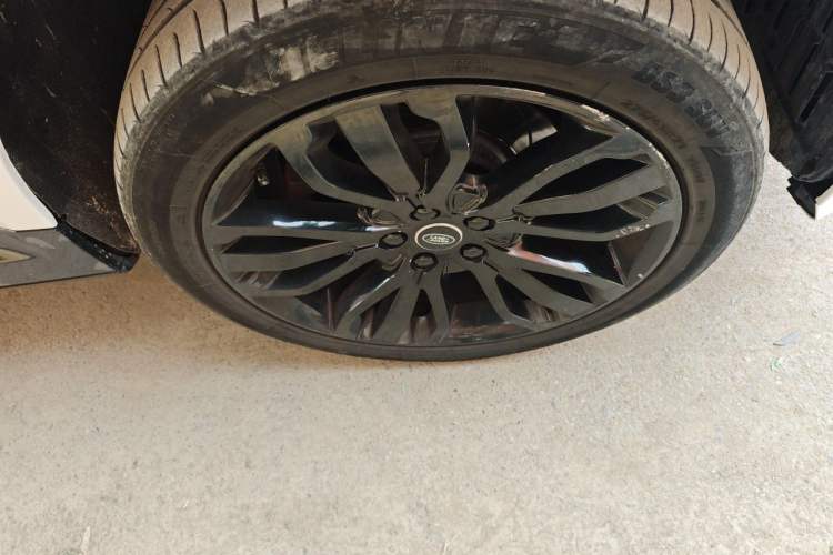 Used Land Rover Range Sport 2014 3.0 SC V6 HSE Right Front Wheel Hub