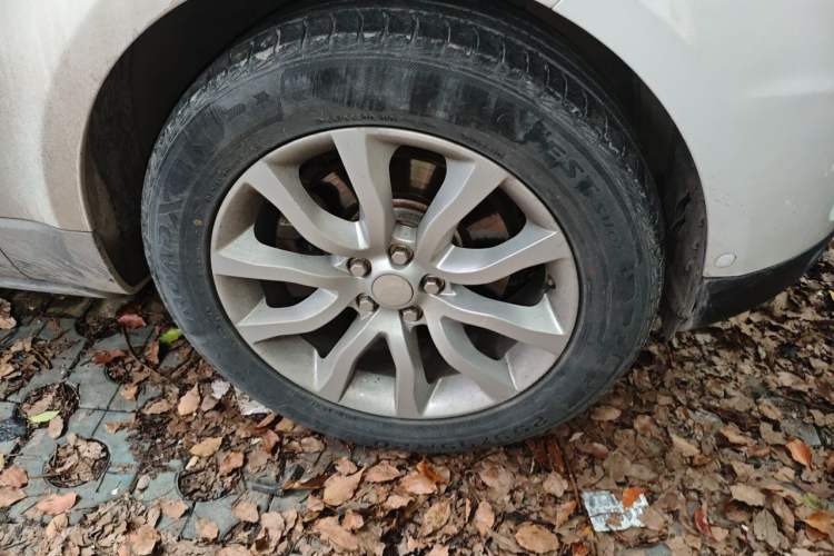 Used Land Rover Range Sport 2014 3.0 SC V6 HSE Right Front Wheel Hub