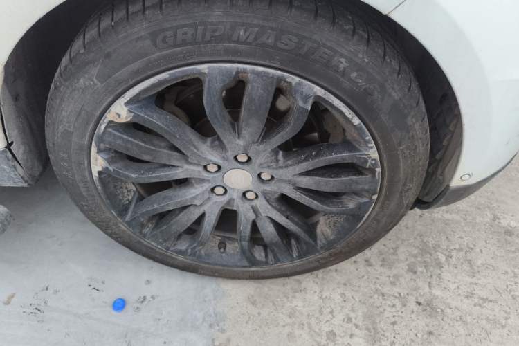 Used Land Rover Range Sport 2014 3.0 SC V6 HSE DYNAMIC Right Front Wheel Hub
