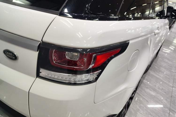 Used Land Rover Range Sport 2014 3.0 V6 SC Gasoline Version HSE Right Rear Taillight