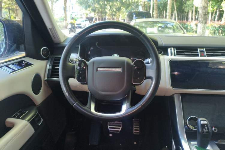 Used Land Rover Range Sport 2014 3.0 SC V6 HSE DYNAMIC Steering Wheel