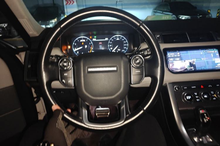 Used Land Rover Range Sport 2014 3.0 SC V6 HSE DYNAMIC Steering Wheel