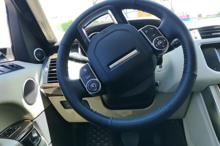 Used Land Rover Range Sport 2014 3.0 V6 SC Gasoline Version HSE Steering Wheel