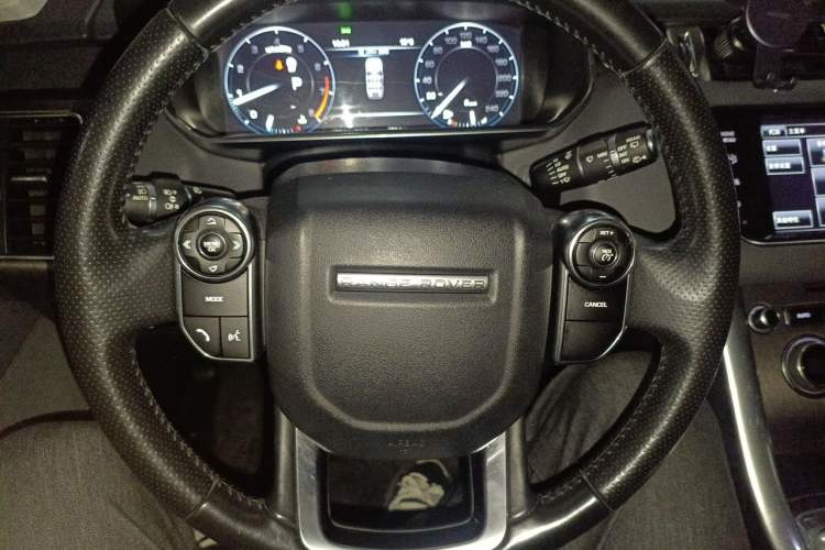 Used Land Rover Range Sport 2014 3.0 SC V6 HSE DYNAMIC Steering Wheel