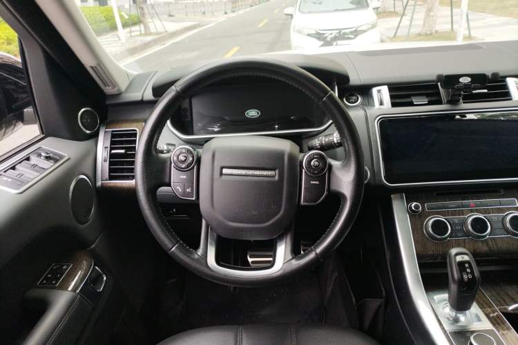 Used Land Rover Range Sport 2014 3.0 SC V6 HSE DYNAMIC Steering Wheel