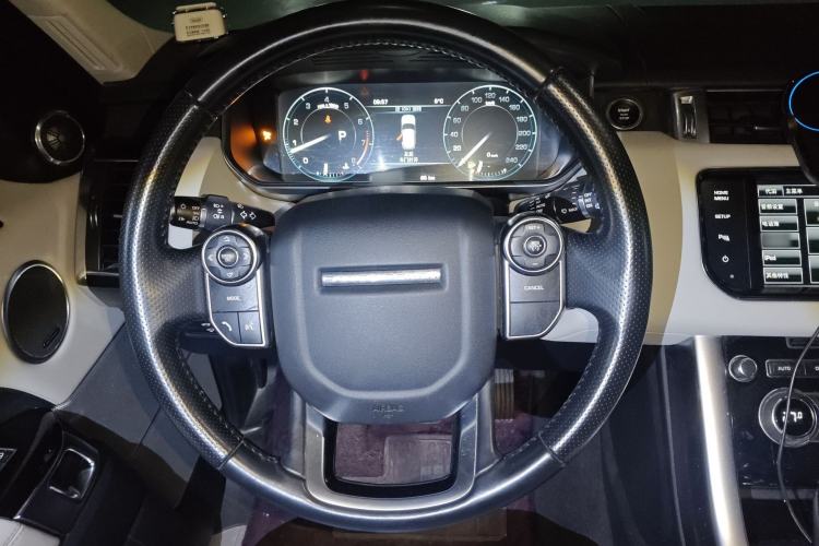 Used Land Rover Range Sport 2014 3.0 SC V6 HSE Steering Wheel