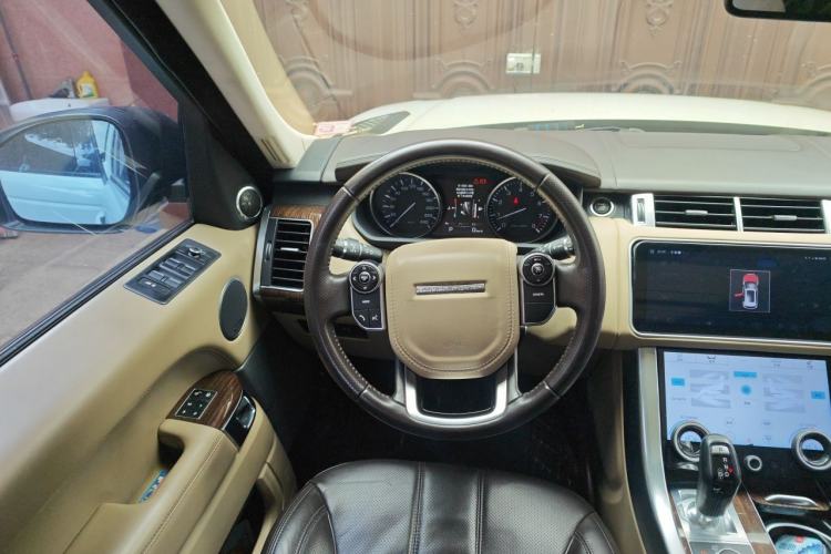 Used Land Rover Range Sport 2014 3.0 SC V6 HSE Steering Wheel