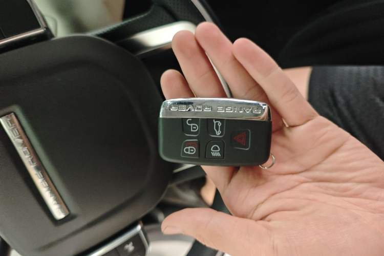 Used Land Rover Range Sport 2014 3.0 SC V6 HSE Vehicle Key
