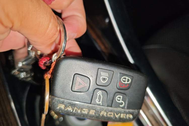 Used Land Rover Range Sport 2014 3.0 SC V6 HSE Vehicle Key