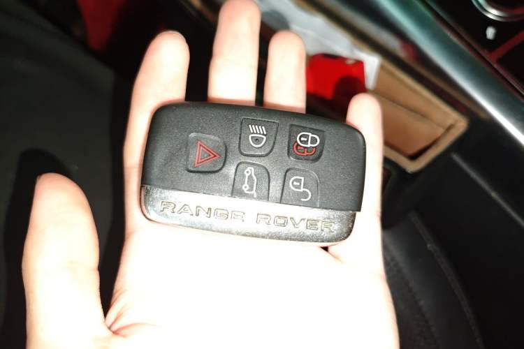 Used Land Rover Range Sport 2014 3.0 SC V6 HSE Vehicle Key