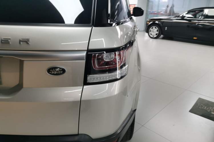 Used Land Rover Range Sport 2014 3.0T V6 Gasoline Version U.S. Specification Exterior 6