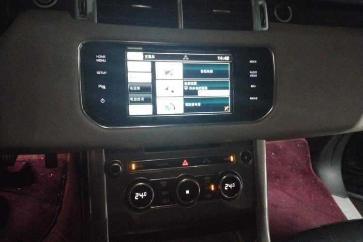 Used Land Rover Range Sport 2015 3.0 V6 HSE Gasoline – Middle East Version Audio And AC Panel
