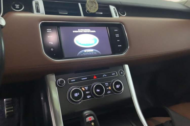 Used Land Rover Range Sport 2015 3.0 SC V6 HSE DYNAMIC Audio And AC Panel