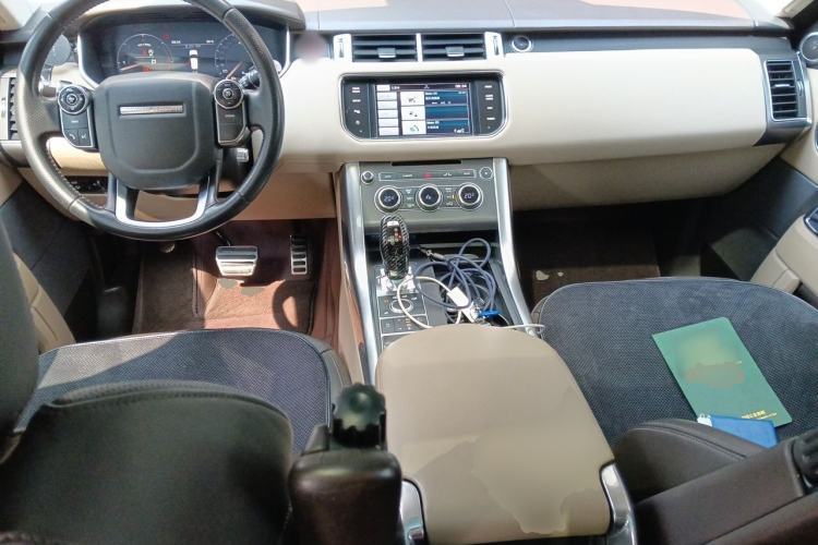Used Land Rover Range Sport 2015 3.0 SDV6 HSE Center Console