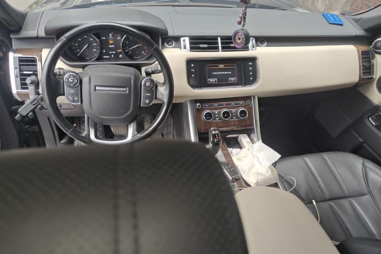 Used Land Rover Range Sport  Center Console