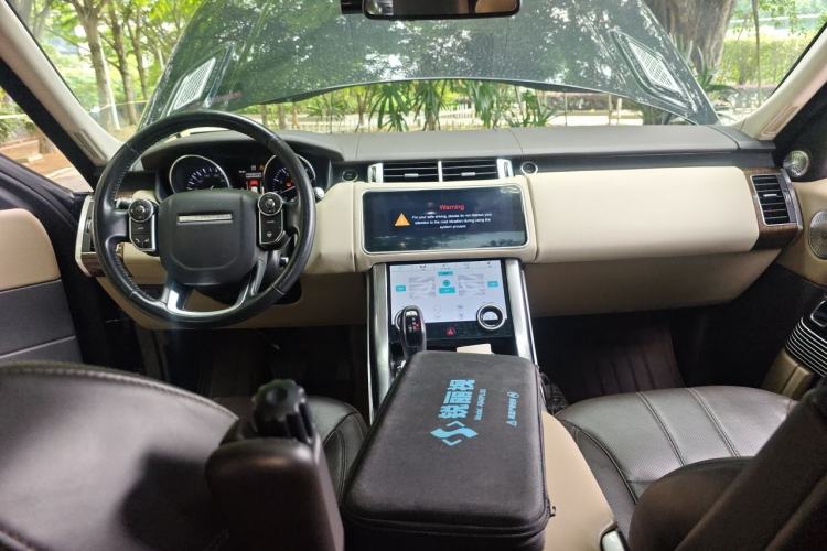 Used Land Rover Range Sport  Center Console