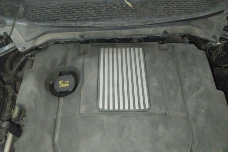 Used Land Rover Range Sport 2015 3.0 V6 HSE Gasoline – Middle East Version Engine Bay