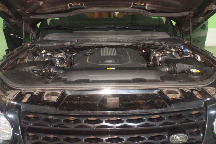 Used Land Rover Range Sport 2015 3.0 SDV6 HSE DYNAMIC Engine Bay