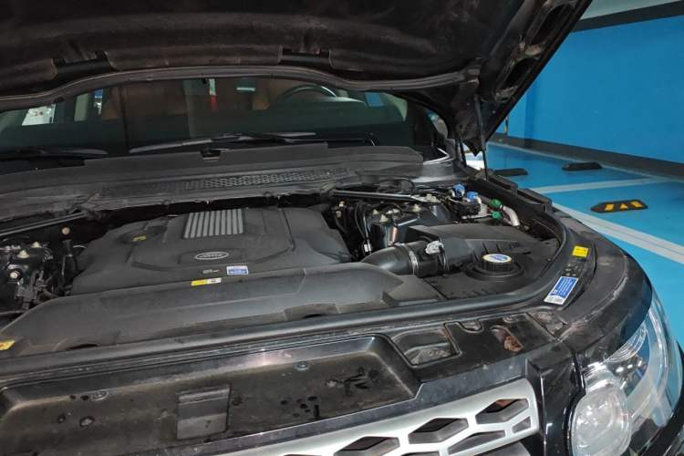Used Land Rover Range Sport  Engine Bay Left
