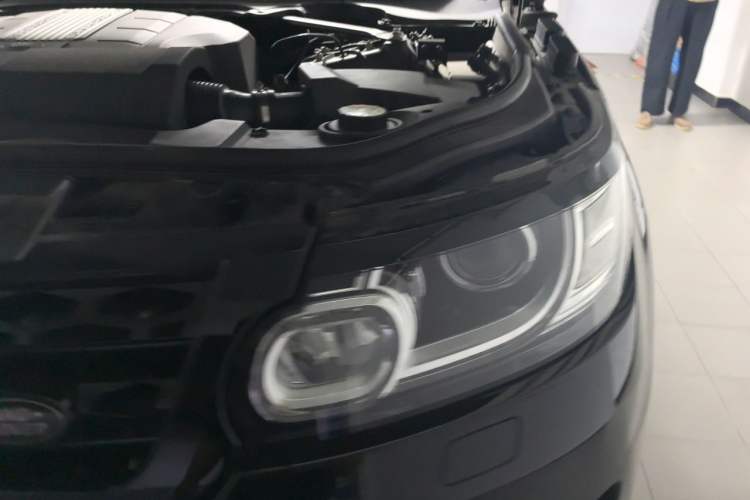 Used Land Rover Range Sport 2015 3.0 SC V6 HSE DYNAMIC Engine Bay Left
