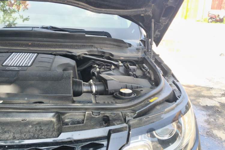 Used Land Rover Range Sport 2015 3.0 SC V6 HSE Engine Bay Left