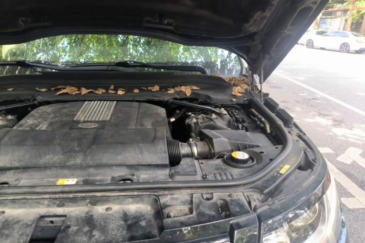 Used Land Rover Range Sport 2015 3.0 SC V6 HSE DYNAMIC Engine Bay Left