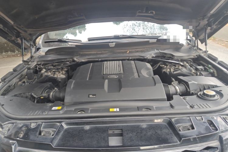Used Land Rover Range Sport  Engine Bay