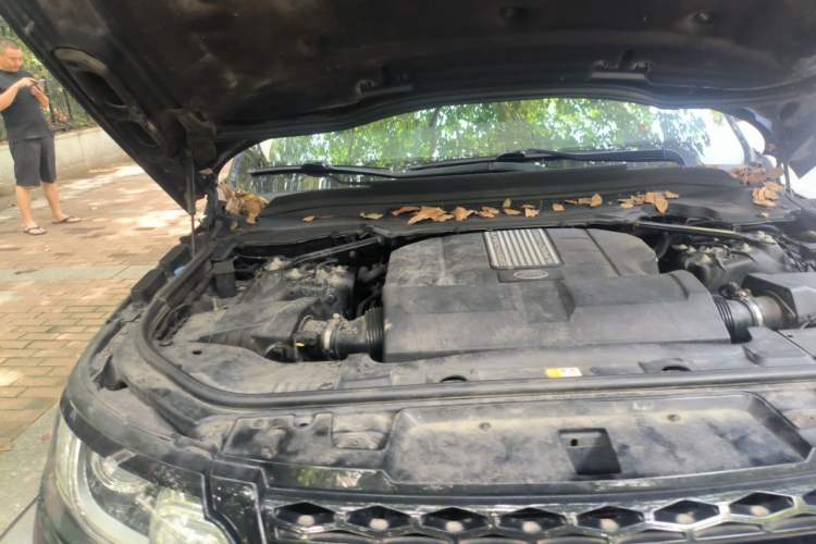 Used Land Rover Range Sport 2015 3.0 SC V6 HSE DYNAMIC Engine Bay Right