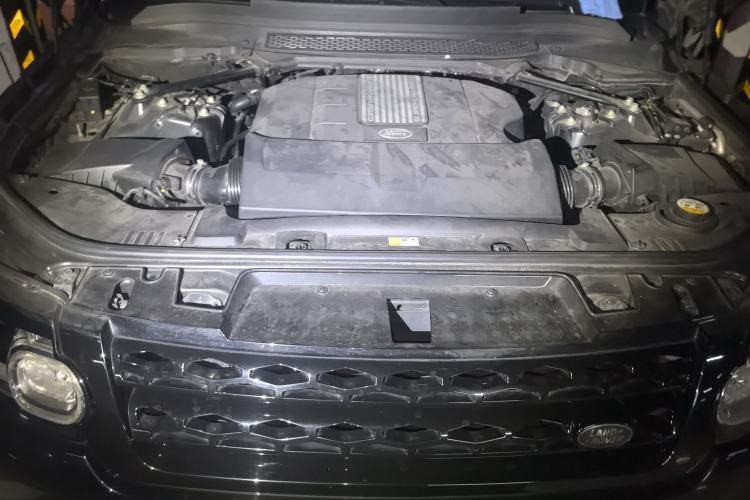 Used Land Rover Range Sport 2015 3.0 SC V6 HSE DYNAMIC Engine Bay