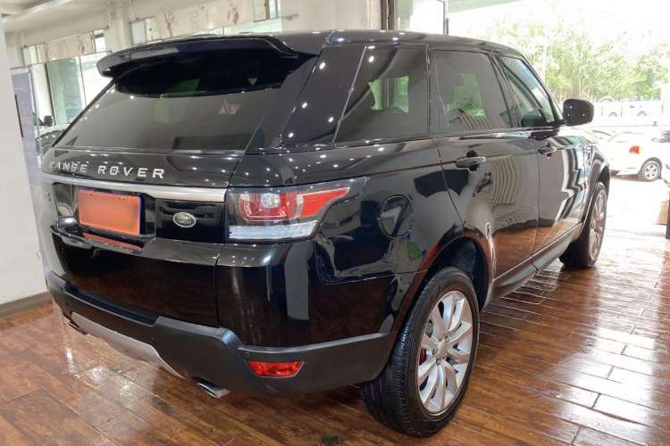 Used Land Rover Range Sport 2015 3.0 SC V6 HSE Exterior 4
