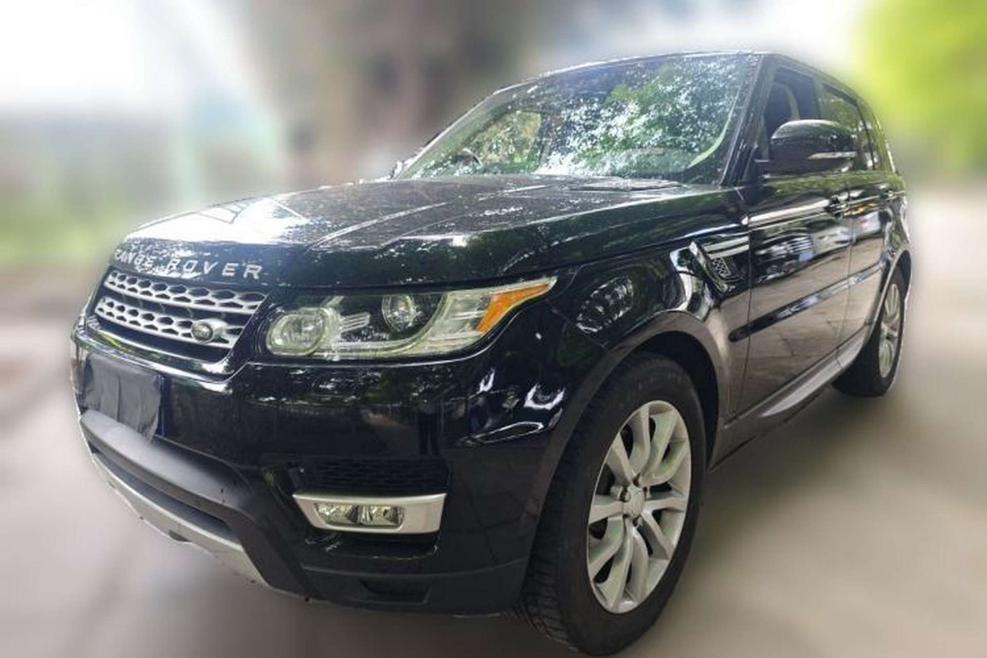 Used Land Rover Range Sport  Front Left 45 Deg