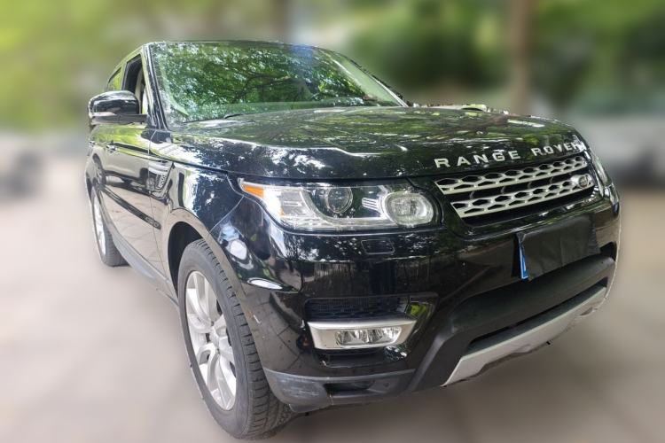 Used Land Rover Range Sport  Front Right 45 Deg