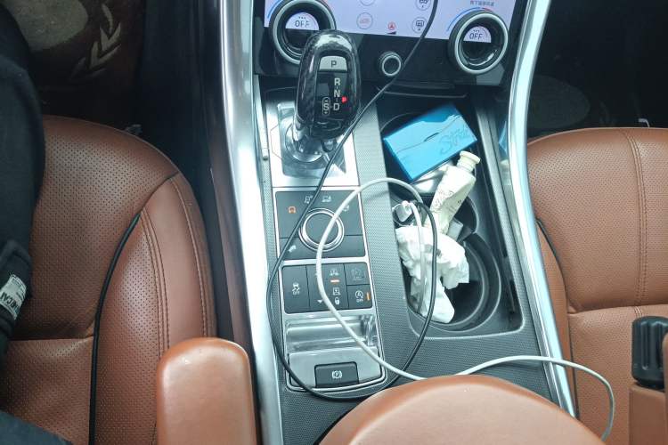 Used Land Rover Range Sport 2015 3.0 SDV6 HSE DYNAMIC Gear Lever