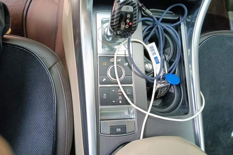 Used Land Rover Range Sport 2015 3.0 SDV6 HSE Gear Lever