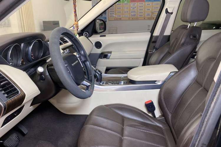 Used Land Rover Range Sport 2015 3.0 SC V6 HSE Interior 2