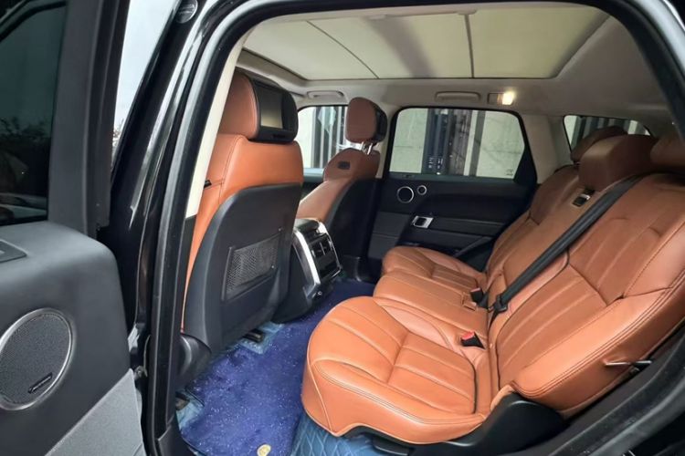 Used Land Rover Range Sport 2015 3.0 SC V6 HSE DYNAMIC Interior 4