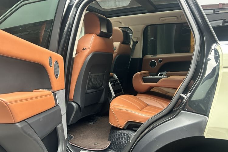 Used Land Rover Range Sport 2015 3.0 SC V6 HSE DYNAMIC Interior 4