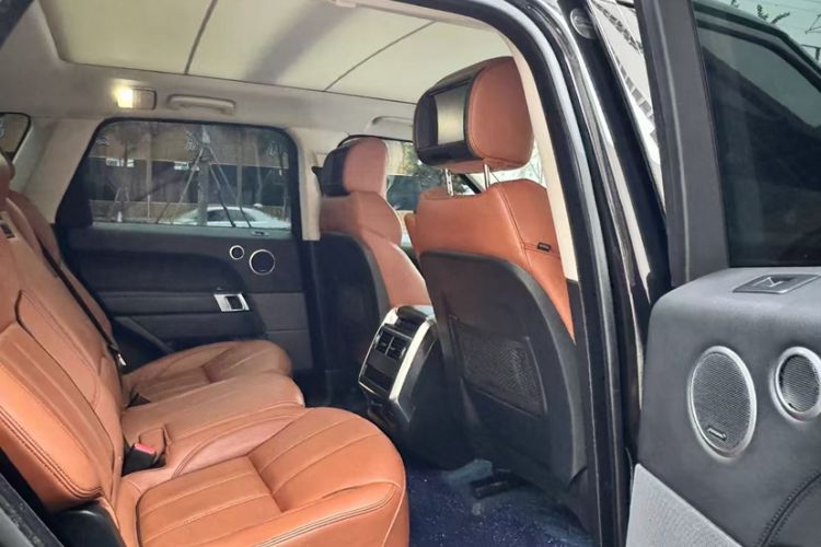Used Land Rover Range Sport 2015 3.0 SC V6 HSE DYNAMIC Interior 5