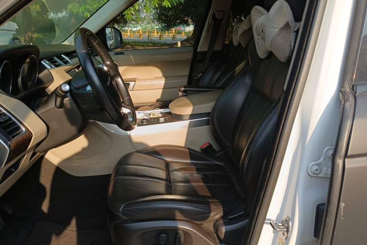 Used Land Rover Range Sport 2015 3.0 SC V6 HSE Left Front Seat