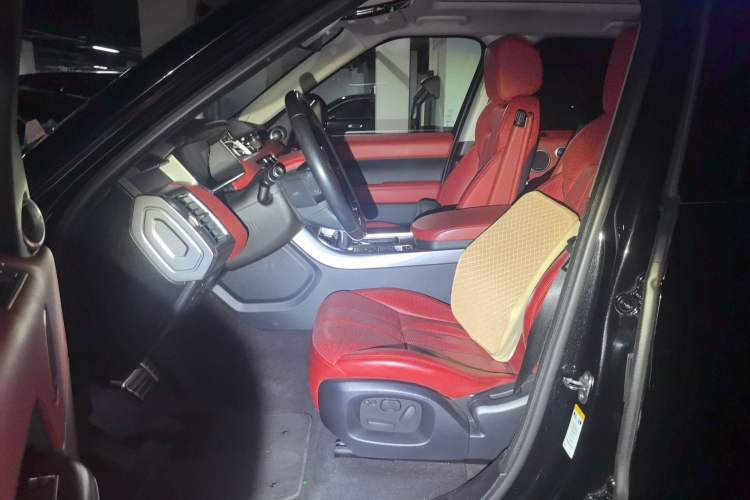 Used Land Rover Range Sport 2015 3.0 SC V6 HSE DYNAMIC Left Front Seat