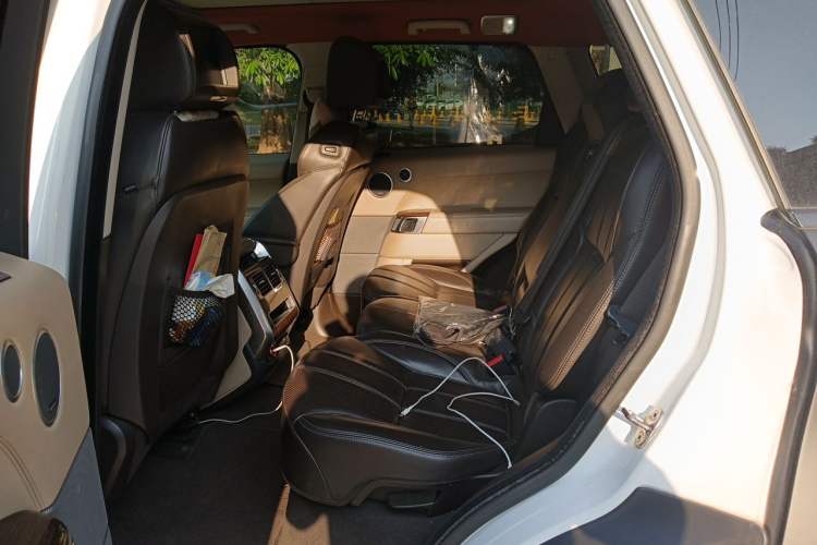 Used Land Rover Range Sport 2015 3.0 SC V6 HSE Left Rear Seat