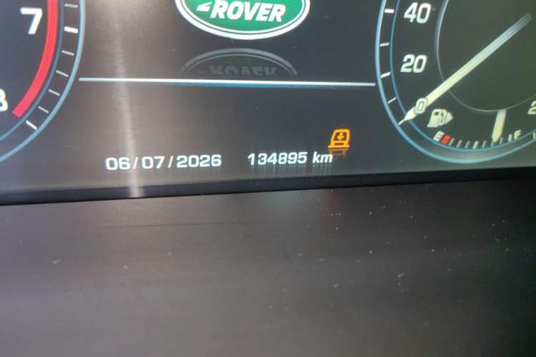 Used Land Rover Range Sport 2015 3.0 SC V6 HSE DYNAMIC Odometer Close Up