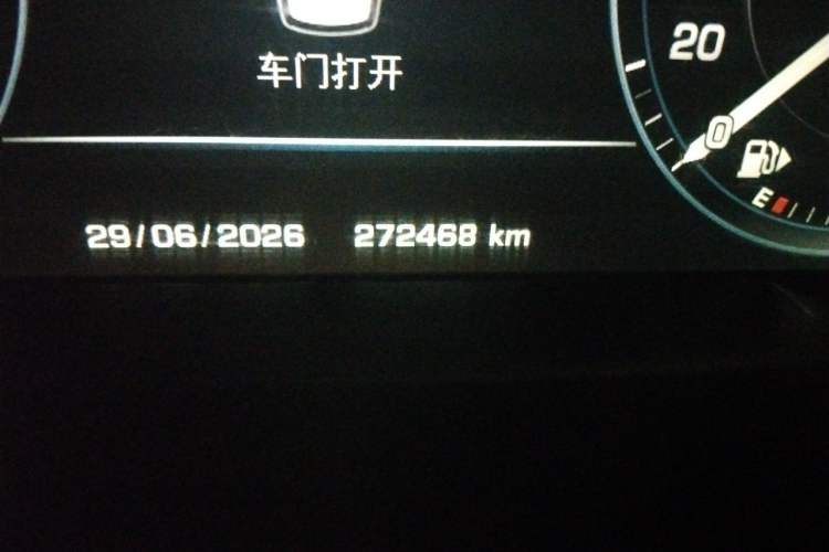 Used Land Rover Range Sport 2015 3.0 V6 HSE Gasoline – Middle East Version Odometer Close Up
