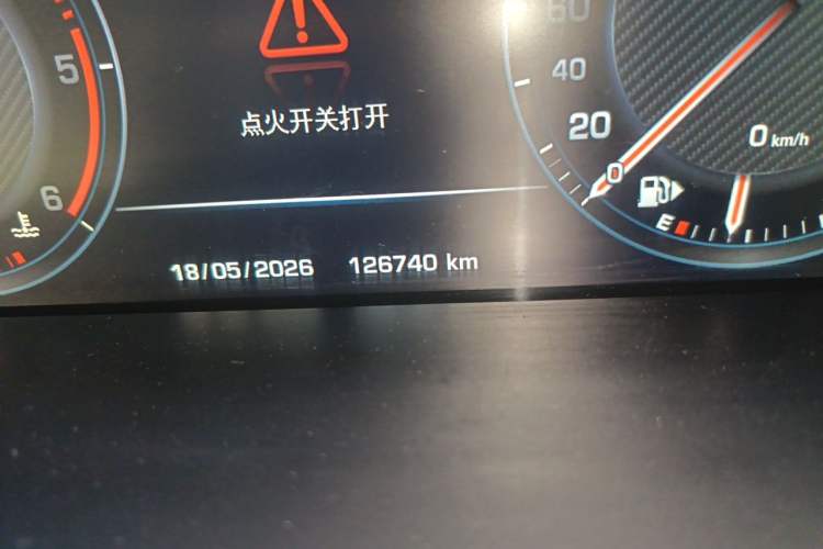 Used Land Rover Range Sport 2015 3.0 SDV6 HSE Odometer Close Up