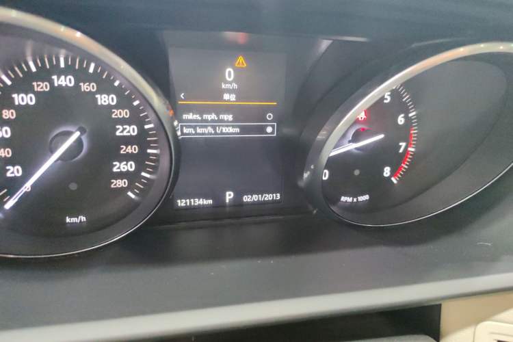Used Land Rover Range Sport 2015 3.0 SC V6 HSE Odometer Close Up